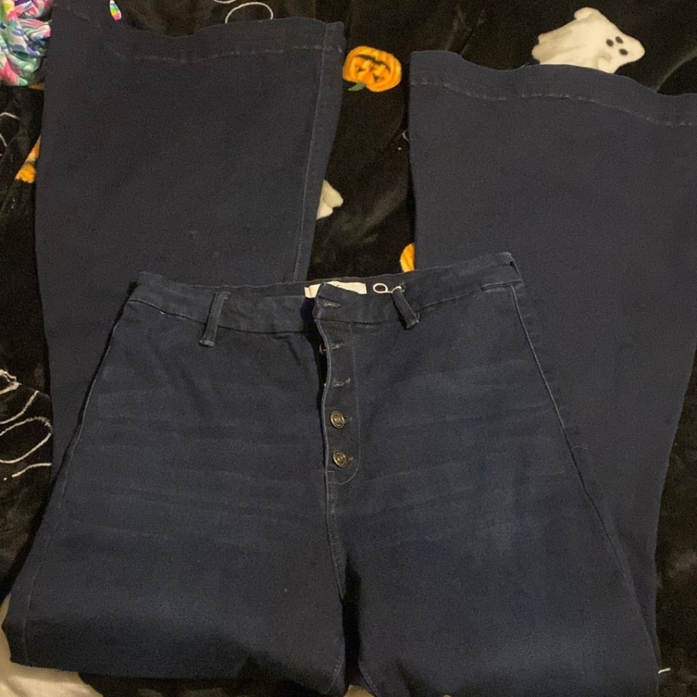 KanCan Bell Bottoms Size 31